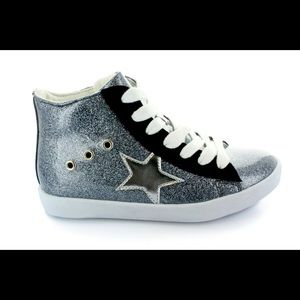 Hoo sparkle high top shoes